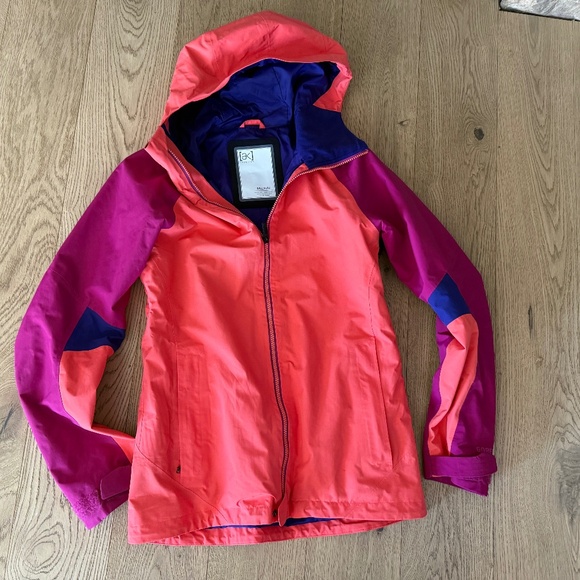Burton AK Women’s Snow Snowboard Jacket Goretex Size M
